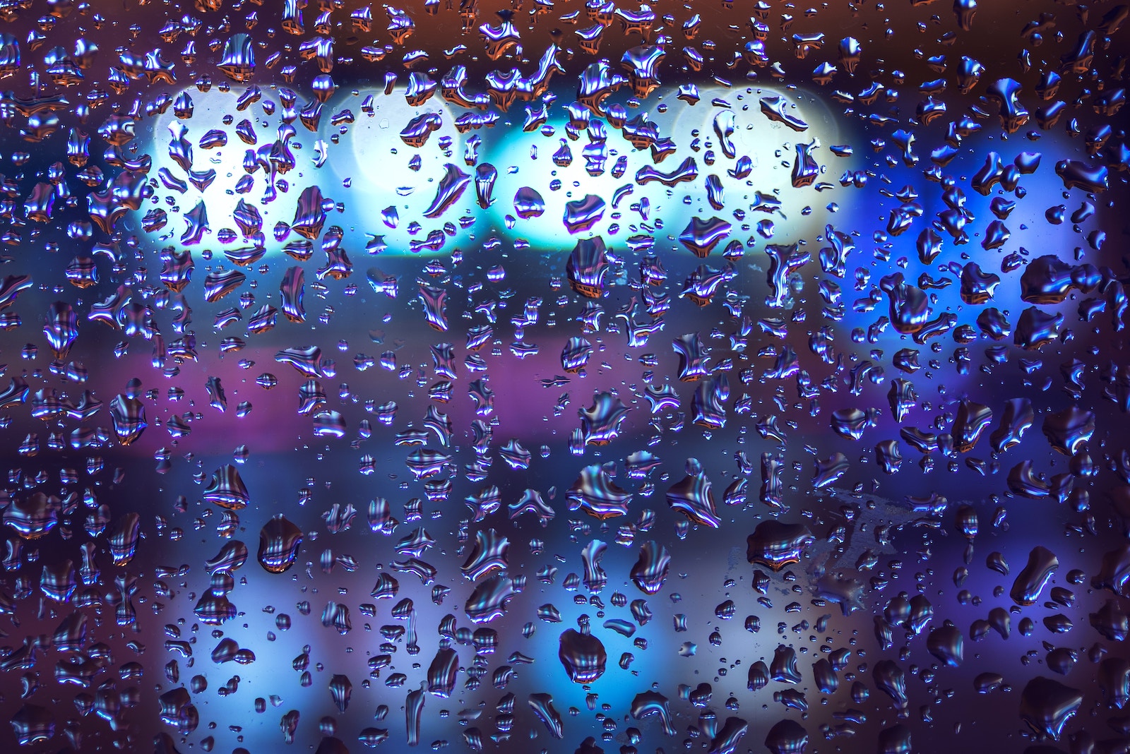 Vapor-waterdroplet-blue-purple